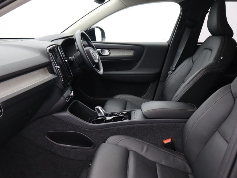 Used Volvo XC40 2025 for sale - 76980913: Photo 5