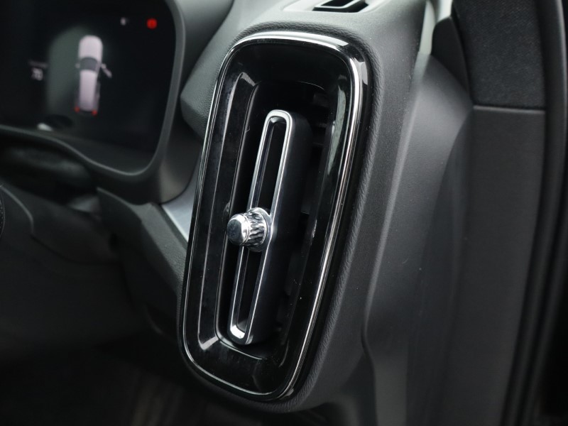 Used Volvo XC40 2025 for sale - 77005482: Photo 27