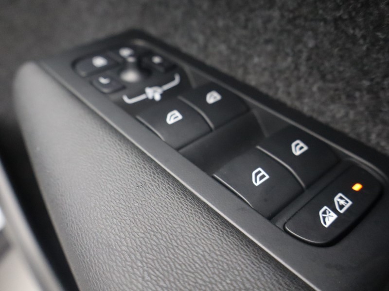 Used Volvo XC40 2025 for sale - 76981740: Photo 18