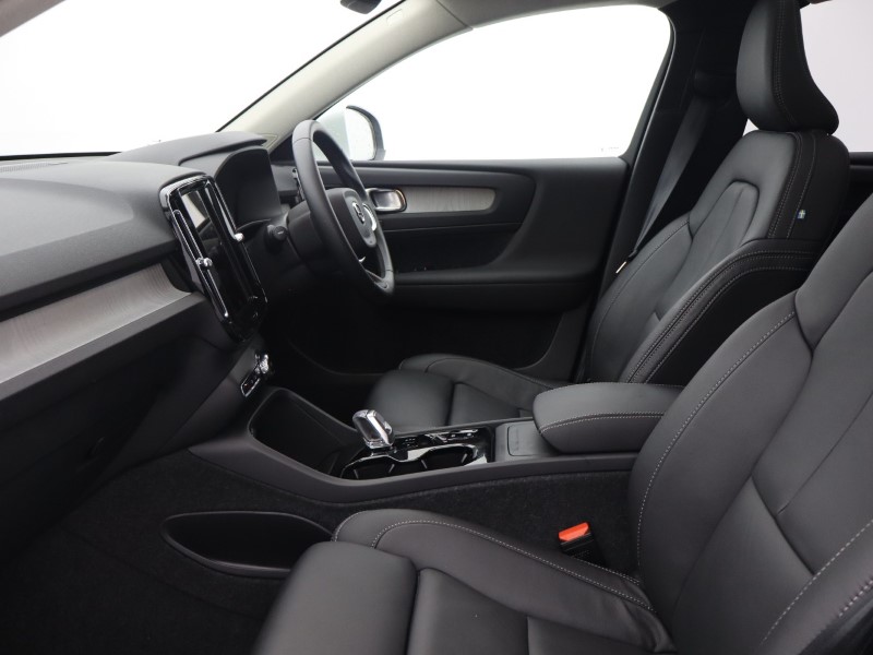 Used Volvo XC40 2025 for sale - 76981740: Photo 5