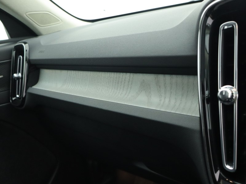 Used Volvo XC40 2025 for sale - 76981740: Photo 53