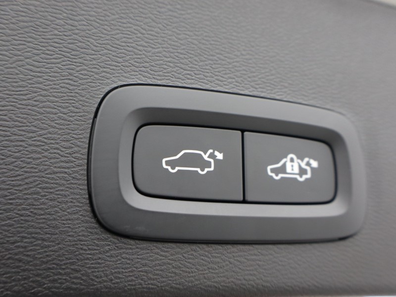 Used Volvo XC40 2025 for sale - 76982224: Photo 26