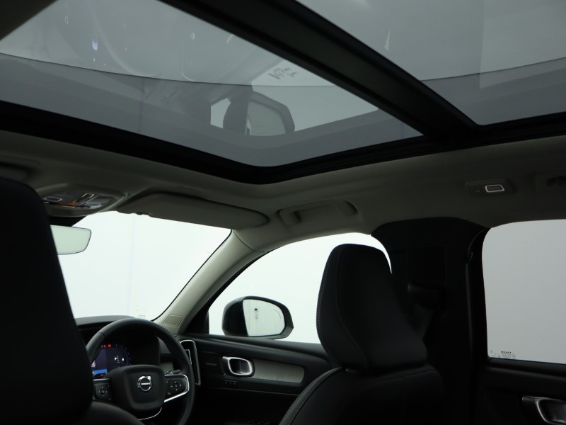 Used Volvo XC40 2025 for sale - 76982224: Photo 31