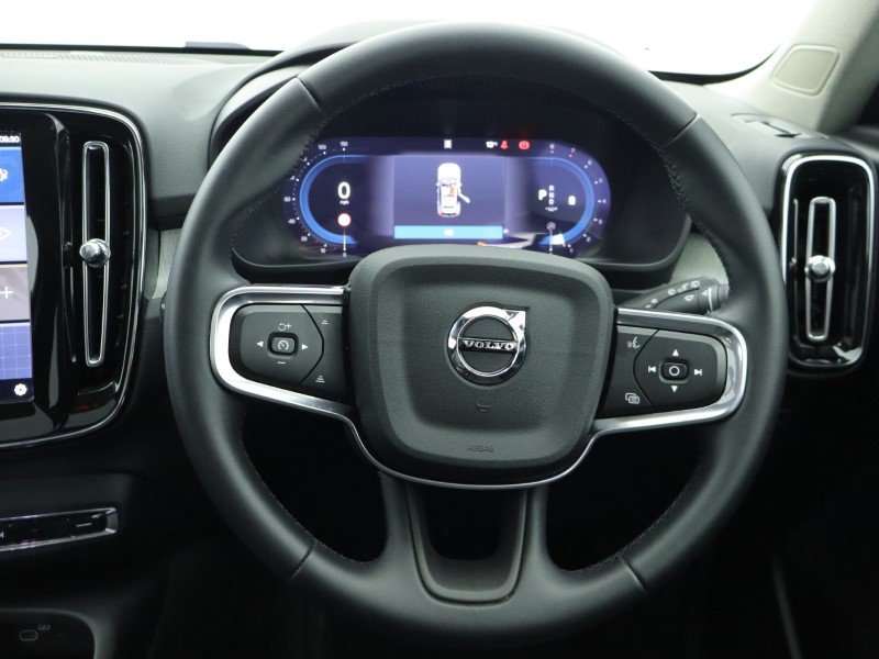 Used Volvo XC40 2025 for sale - 76982224: Photo 38