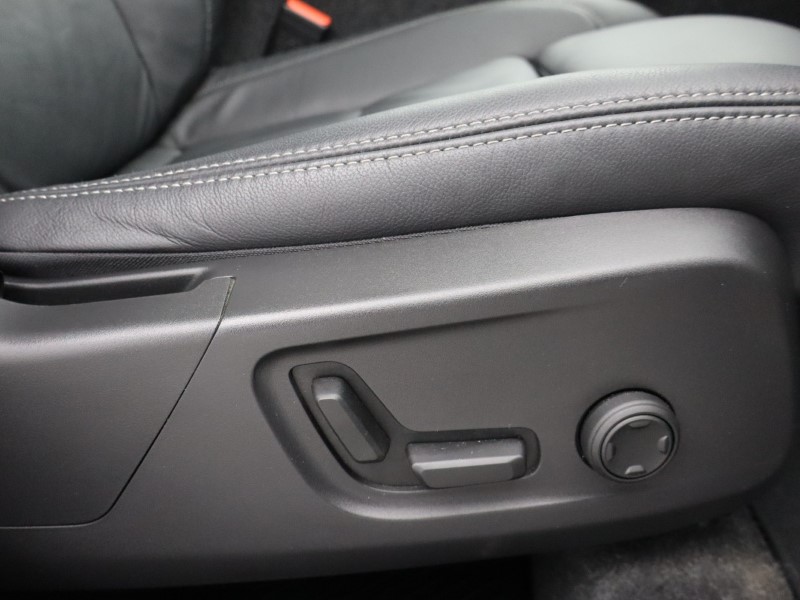 Used Volvo XC40 2025 for sale - 76982224: Photo 46