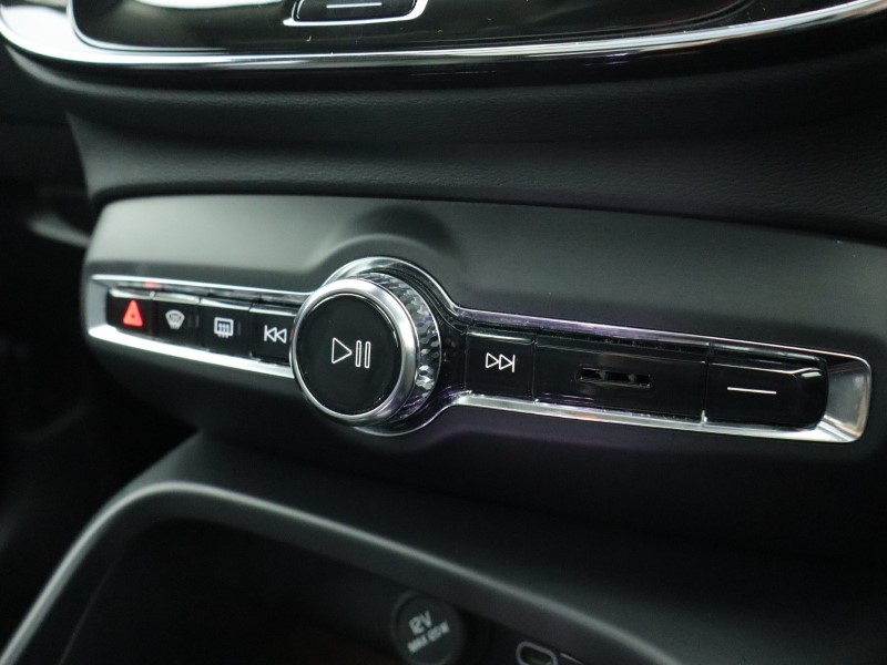 Used Volvo XC40 2025 for sale - 76982224: Photo 60