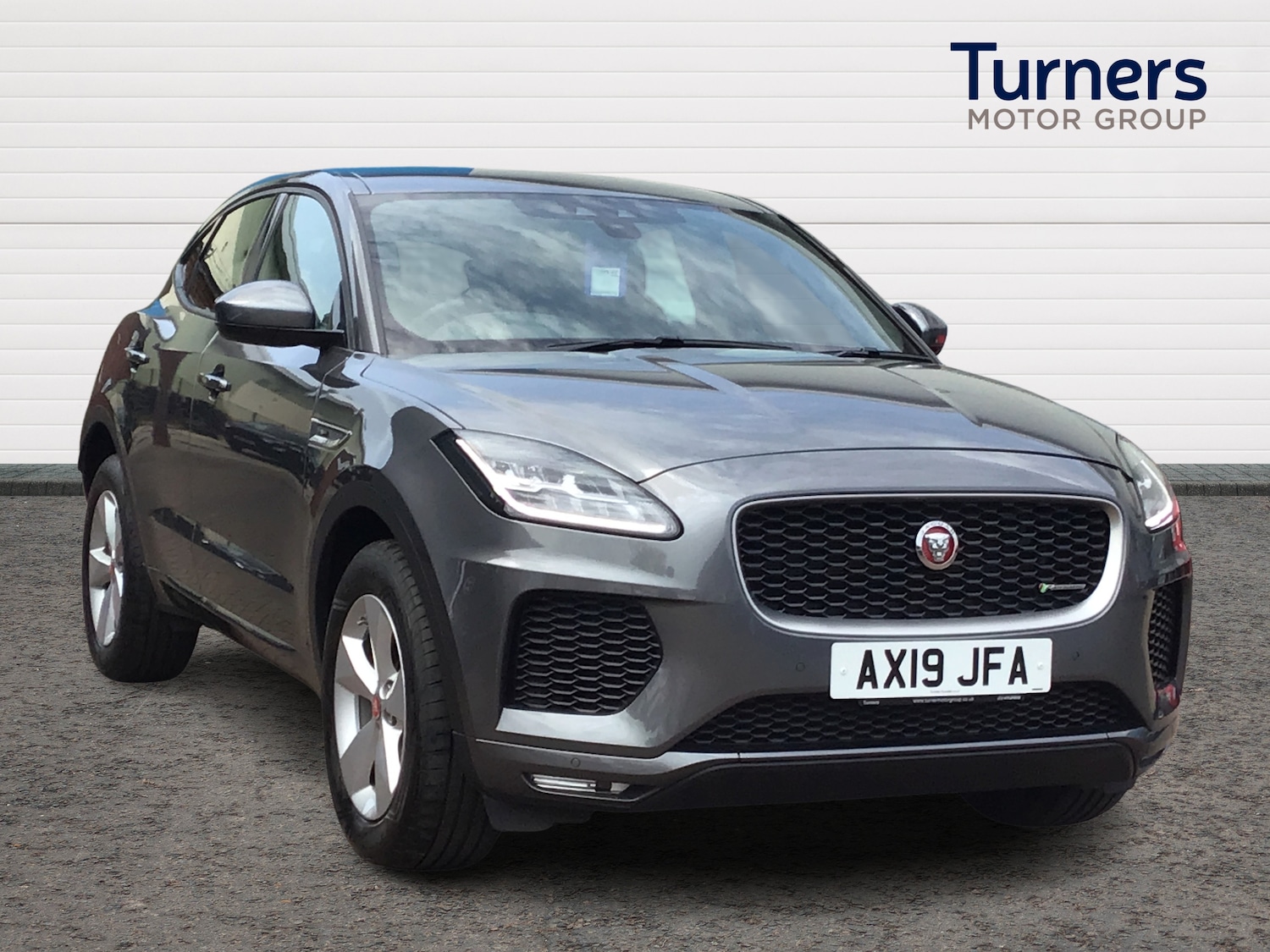 Used Jaguar E-Pace 2019 for sale - 76868432: Photo 1