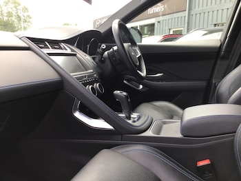 Used Jaguar E-Pace 2019 for sale - 76868432: Photo