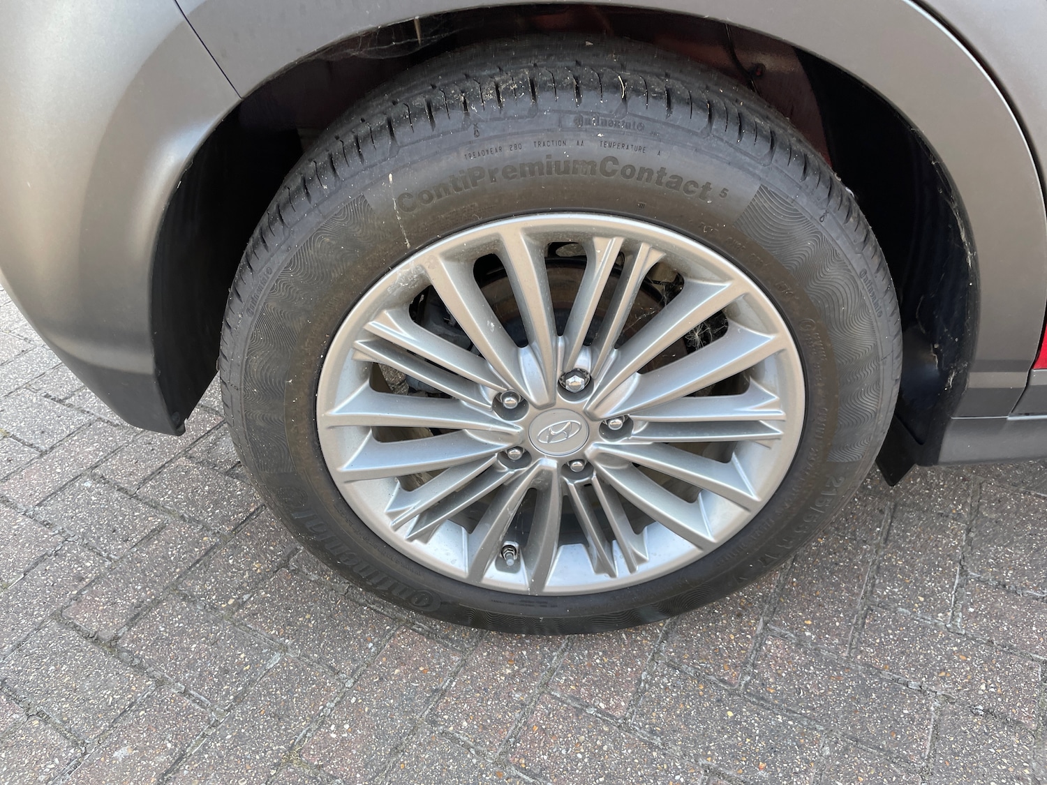 Used Hyundai KONA 2019 for sale - 76868260: Photo 4