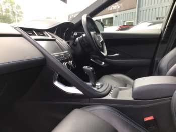 Used Jaguar E-Pace 2019 for sale - 61843102: Photo