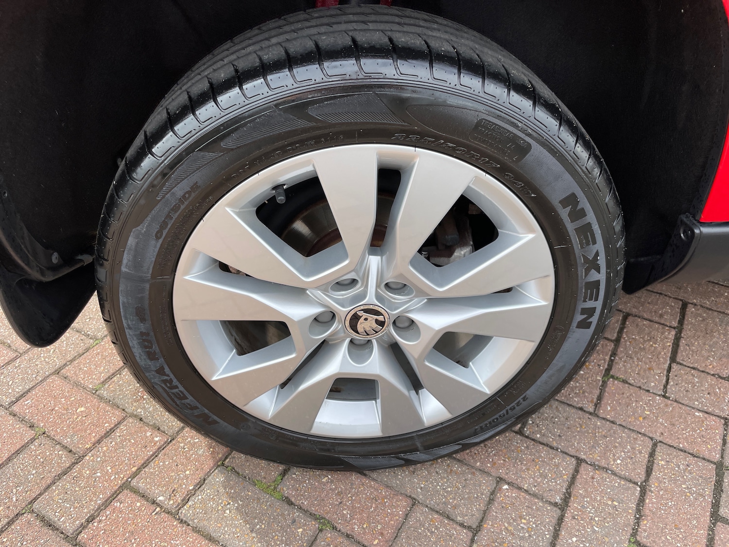 Used Skoda Yeti 2016 for sale - 76868346: Photo 4