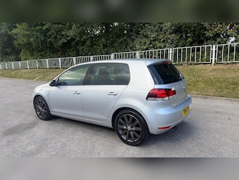 Used Volkswagen Golf 2011 for sale - 79033997: Photo