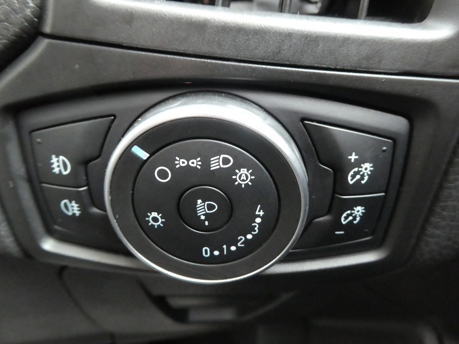 Used Ford Focus 2015 for sale - 75981846: Photo 16