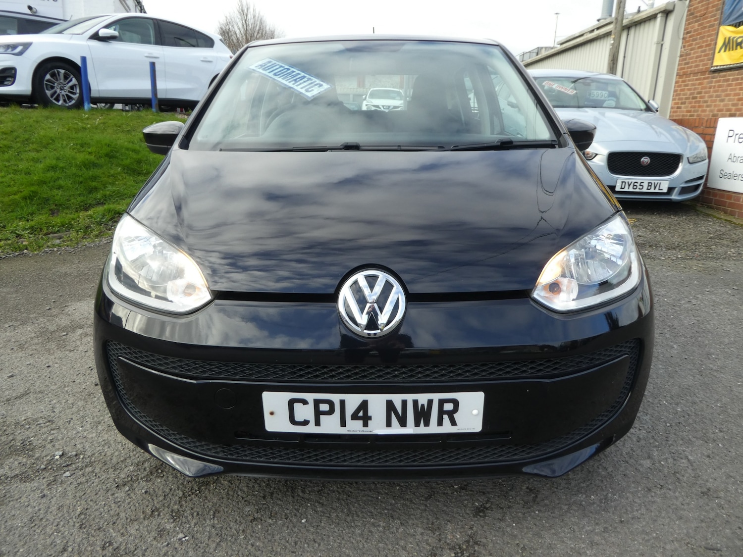 Used Volkswagen up! 2014 for sale - 77864593: Photo 2