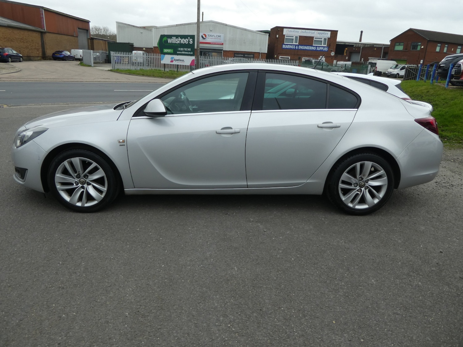 Used Vauxhall Insignia 2015 for sale - 77223356: Photo 8