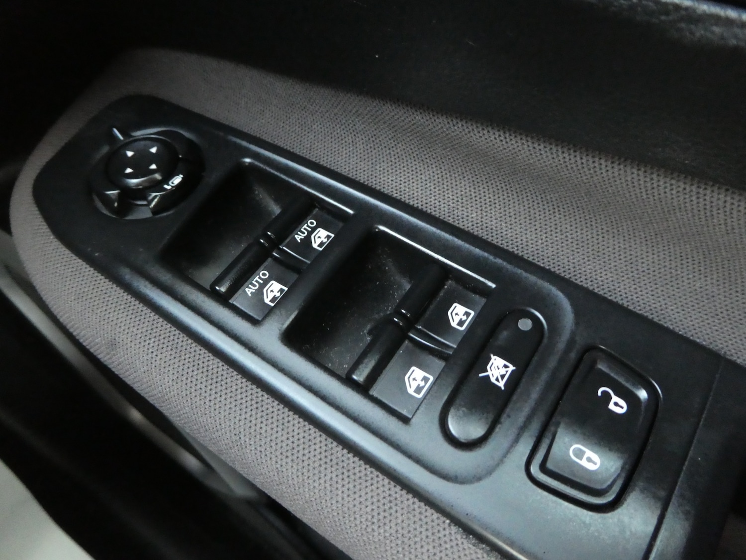 Used Jeep Renegade 2016 for sale - 76893008: Photo 15