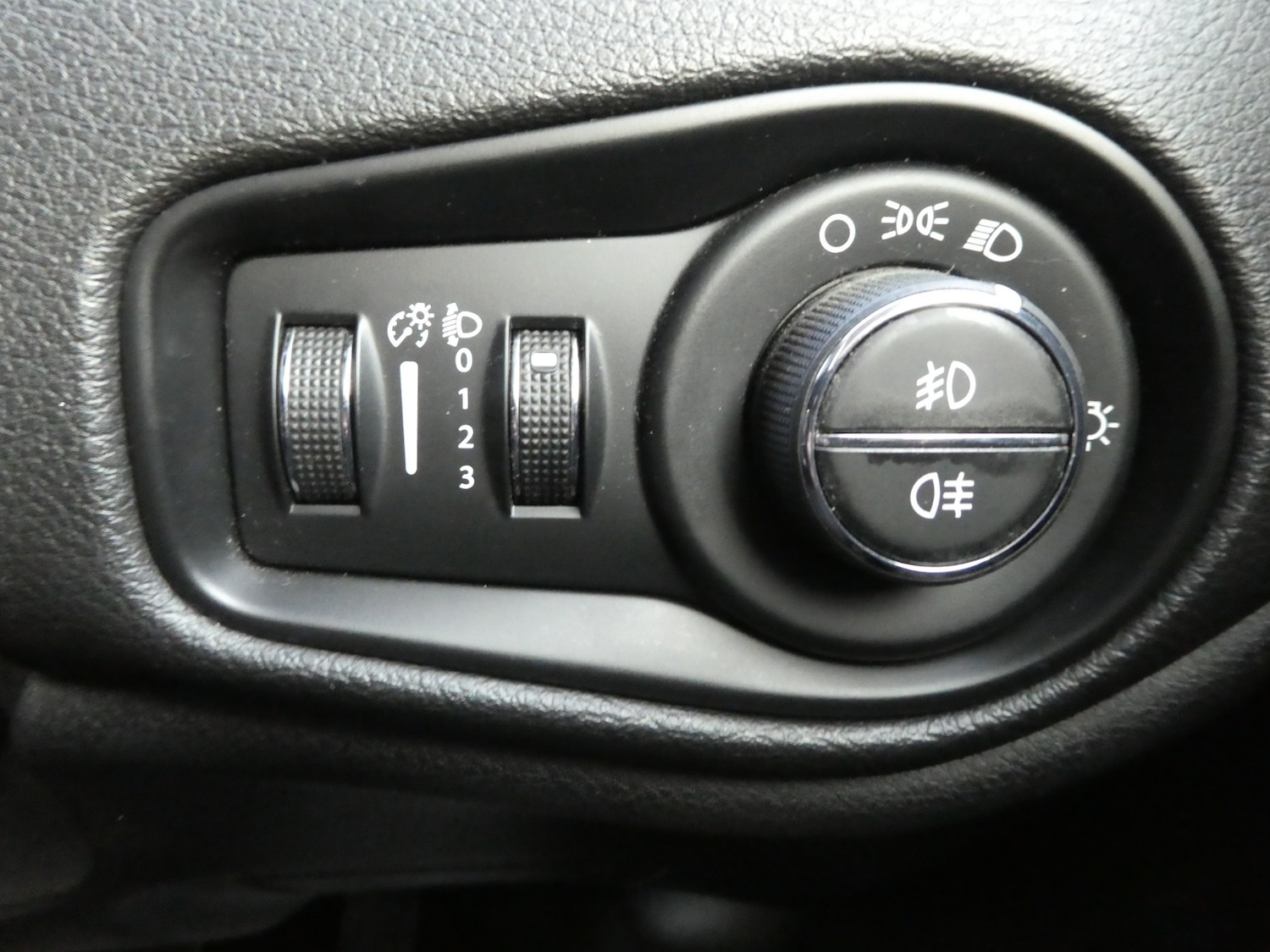 Used Jeep Renegade 2016 for sale - 76893008: Photo 16