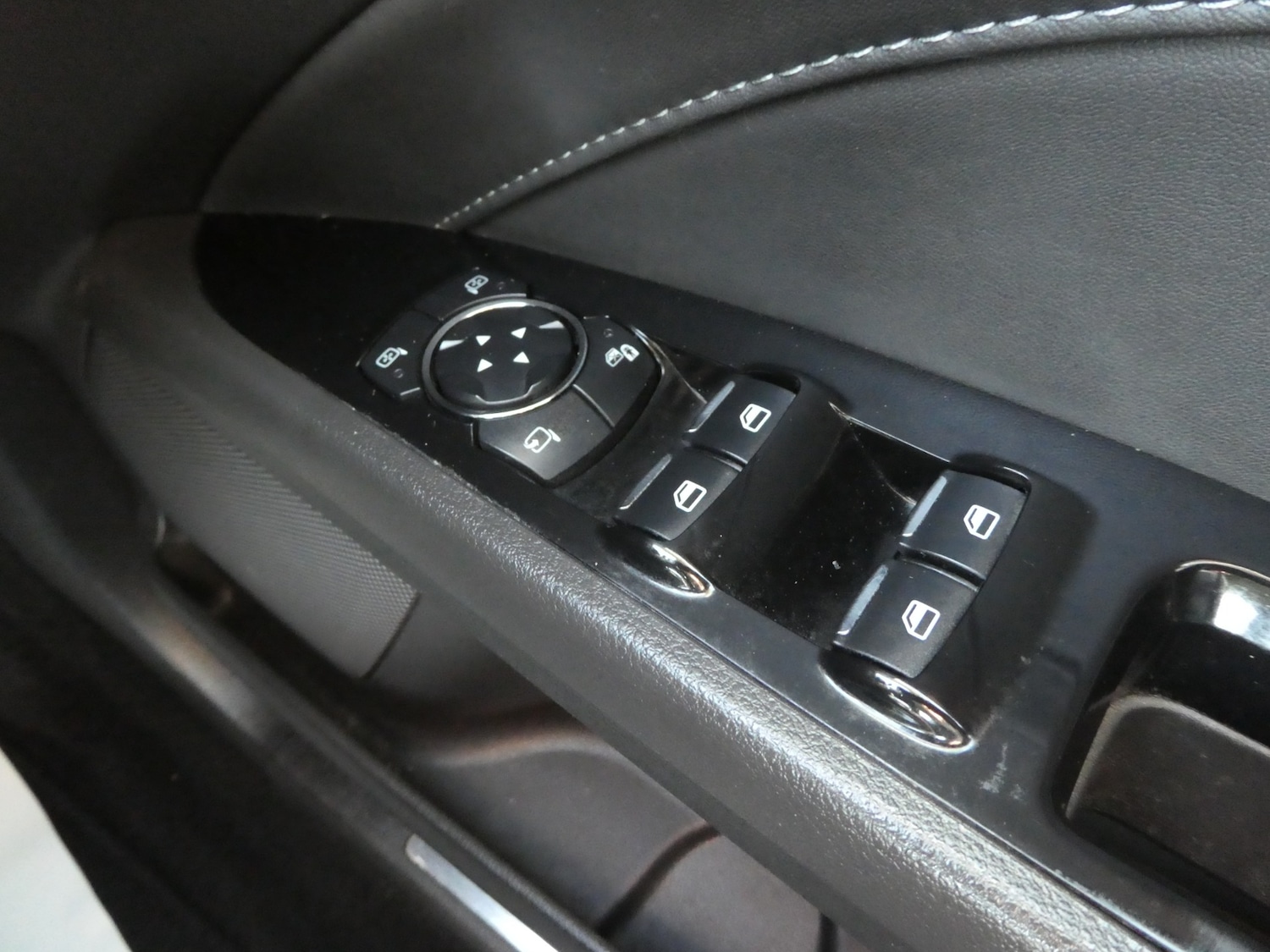 Used Ford Mondeo 2015 for sale - 76444479: Photo 15