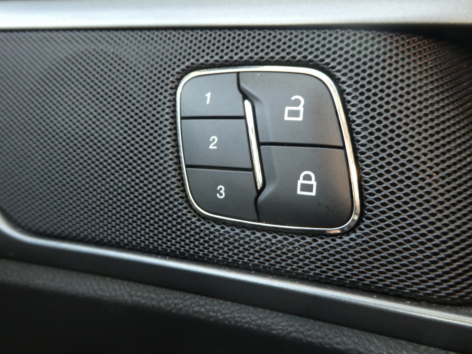 Used Ford Mondeo 2015 for sale - 76444479: Photo 16