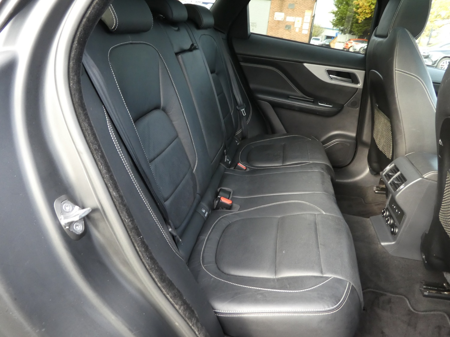 Used Jaguar F-Pace 2018 for sale - 76466116: Photo 11