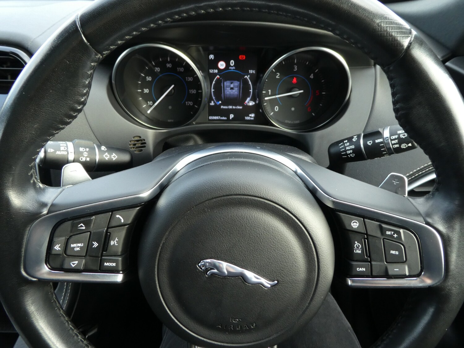 Used Jaguar F-Pace 2018 for sale - 76466116: Photo 21