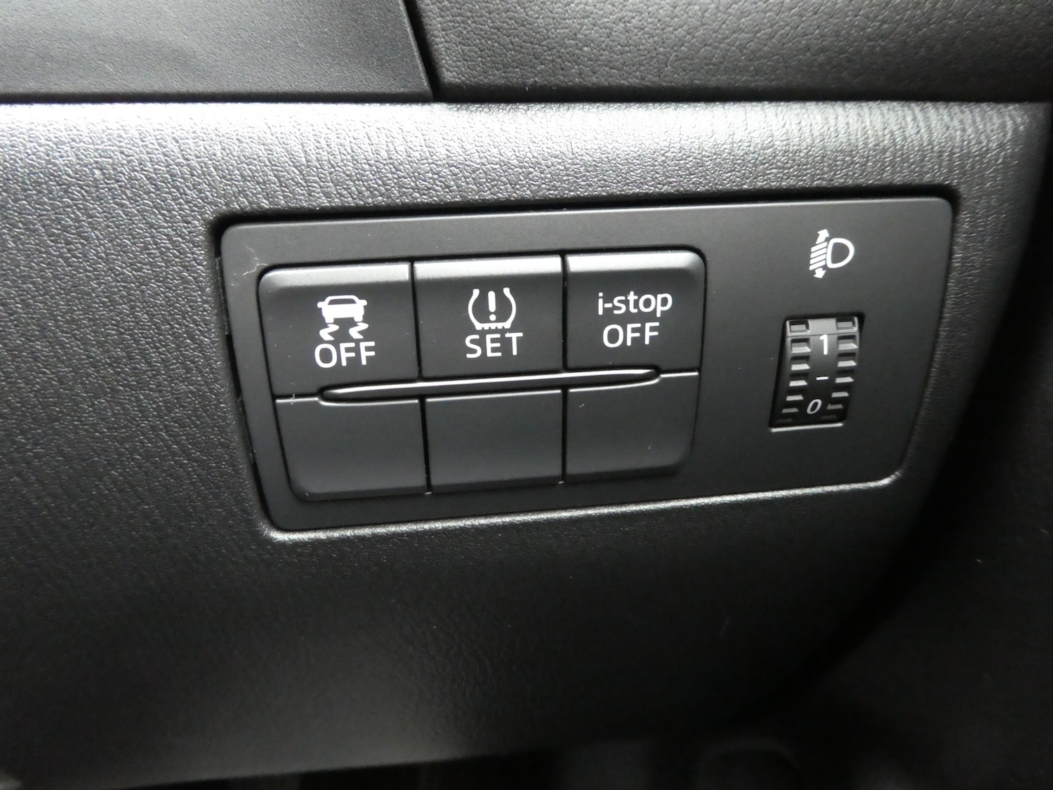 Used Mazda Mazda3 2015 for sale - 76183902: Photo 16