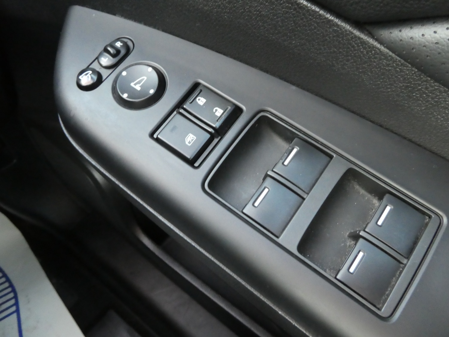 Used Honda CR-V 2015 for sale - 75735941: Photo 18