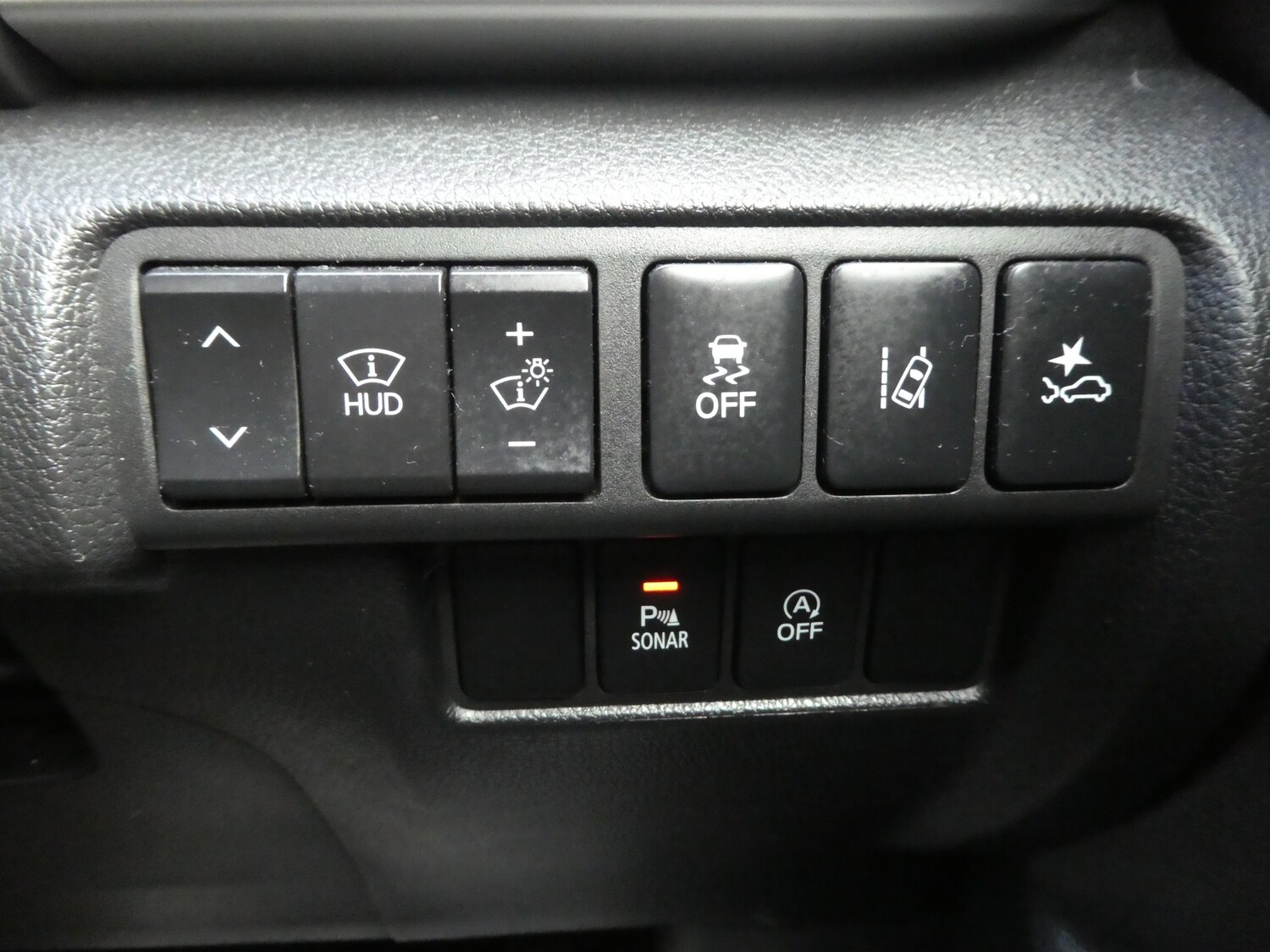 Used Mitsubishi Eclipse Cross 2018 for sale - 77323384: Photo 19