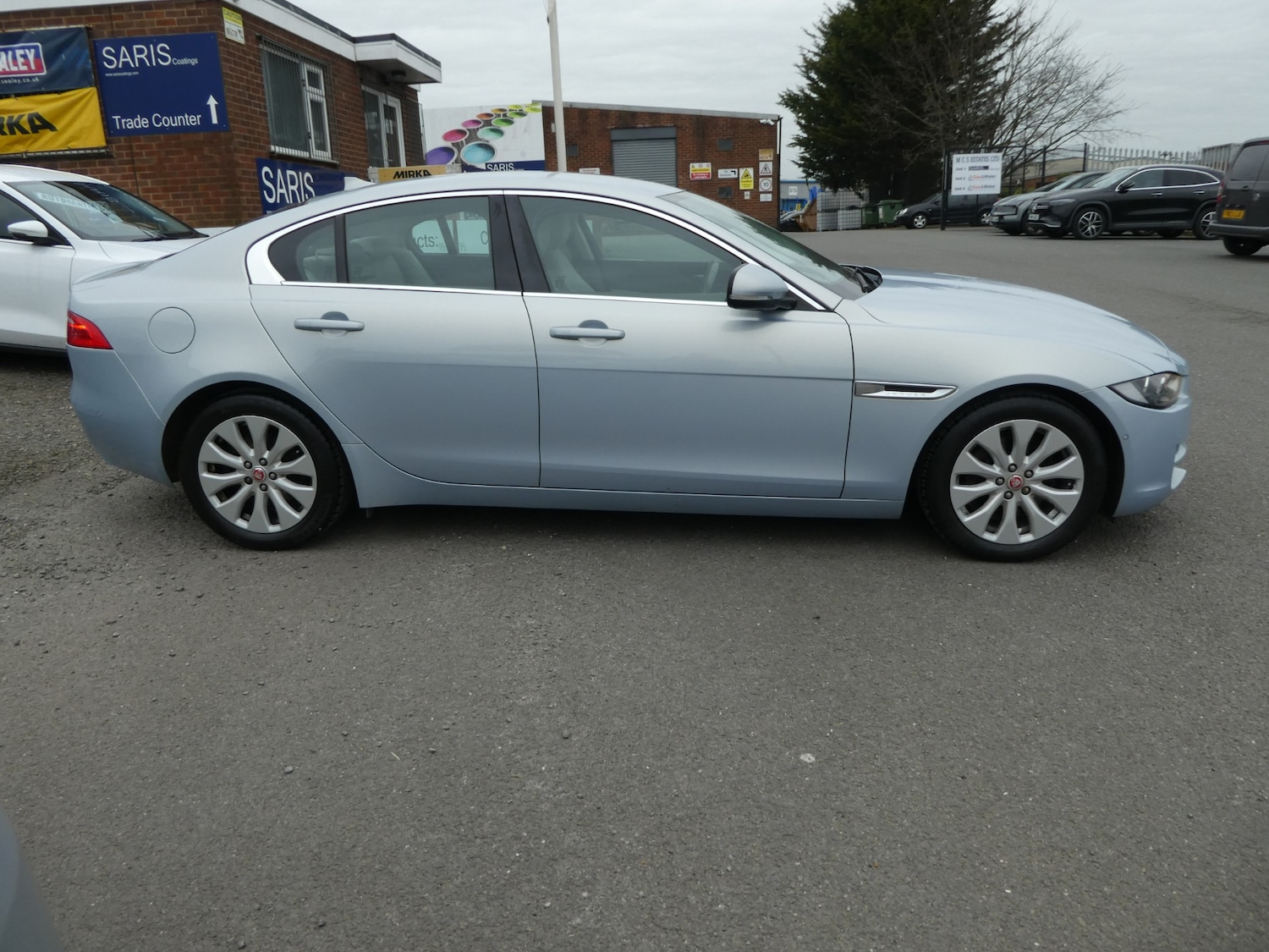 Used Jaguar XE 2015 for sale - 77590021: Photo 4