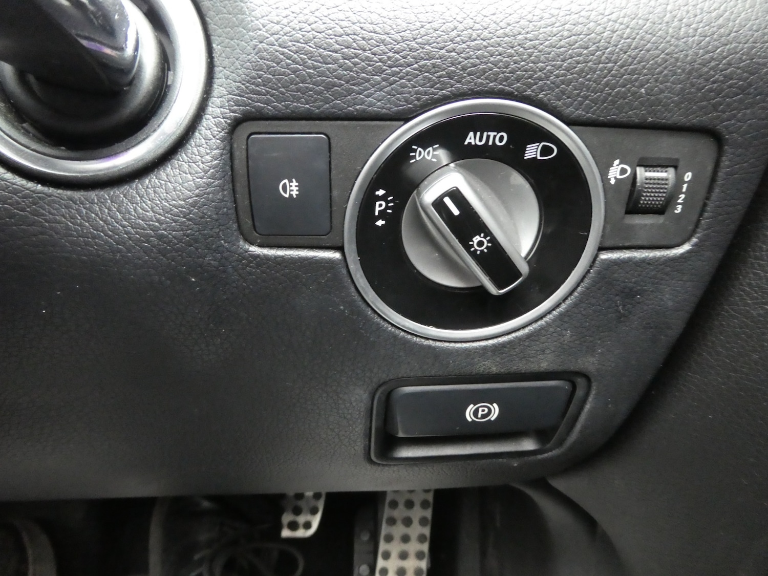 Used Mercedes-Benz SLK 2014 for sale - 77296876: Photo 15