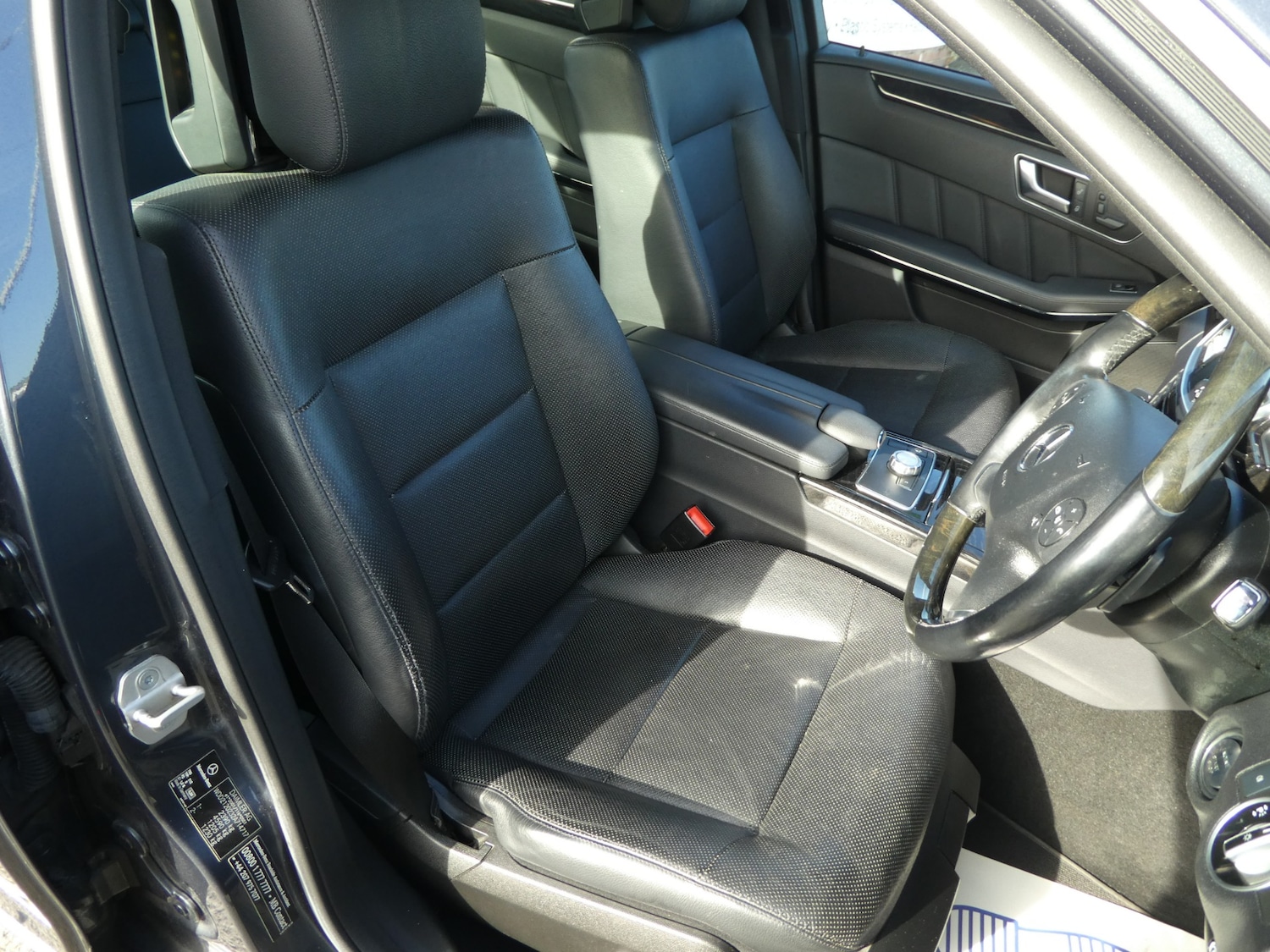 Used Mercedes-Benz E Class 2012 for sale - 76391688: Photo 10