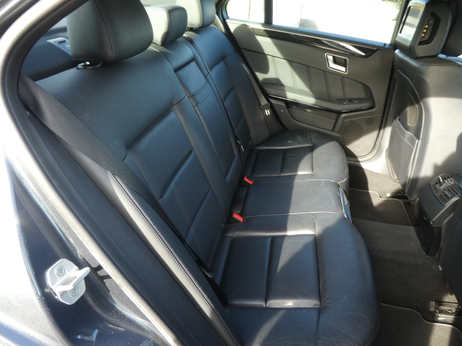 Used Mercedes-Benz E Class 2012 for sale - 76391688: Photo 11