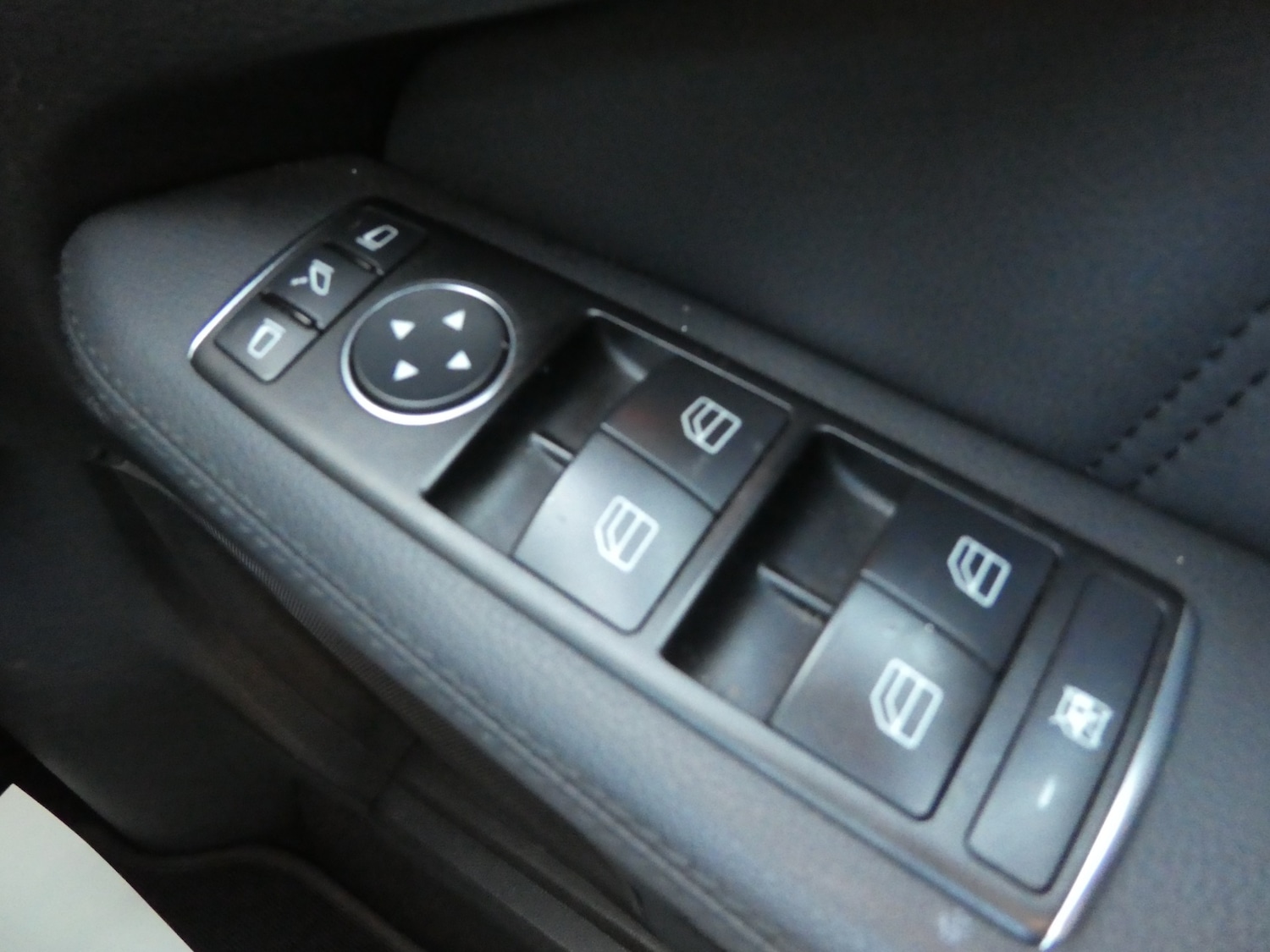 Used Mercedes-Benz E Class 2012 for sale - 76391688: Photo 18