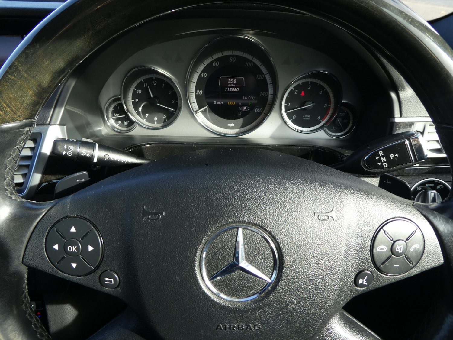 Used Mercedes-Benz E Class 2012 for sale - 76391688: Photo 19