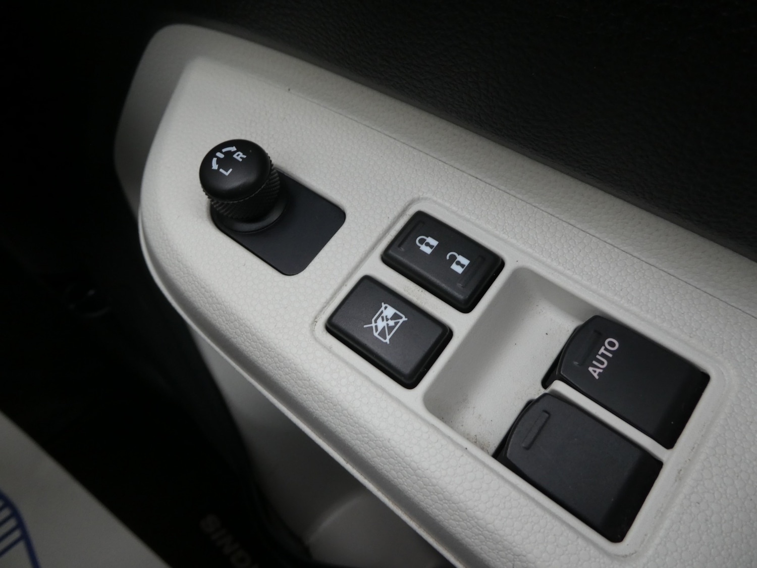 Used Suzuki Ignis 2018 for sale - 76940124: Photo 15