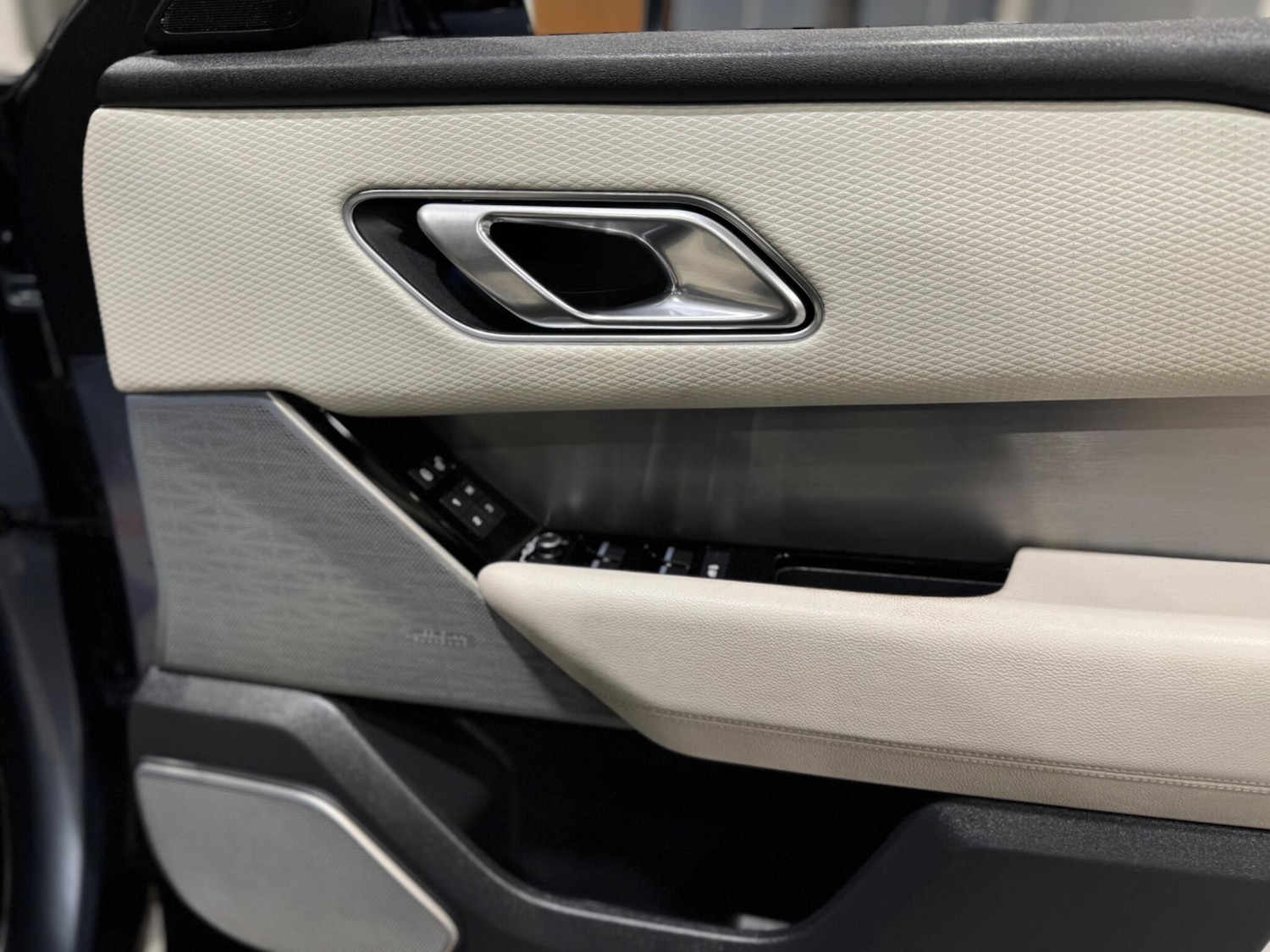 Used Land Rover Range Rover Velar for sale - 76485515: Photo 17