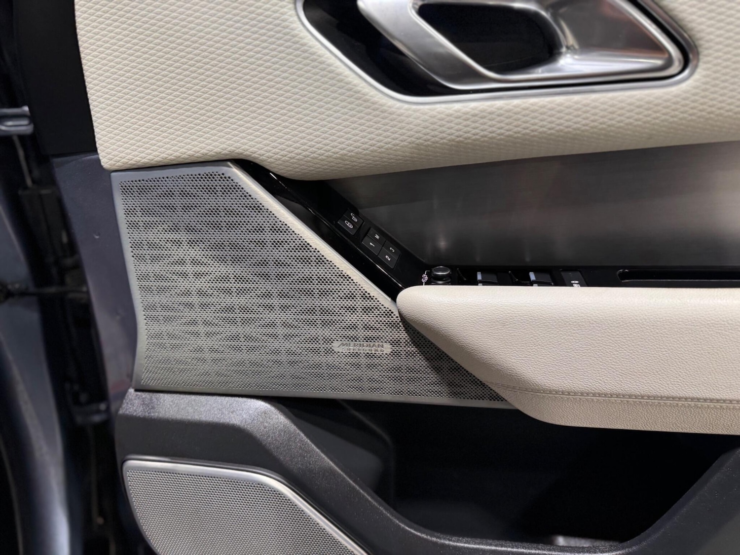 Used Land Rover Range Rover Velar for sale - 76485515: Photo 18