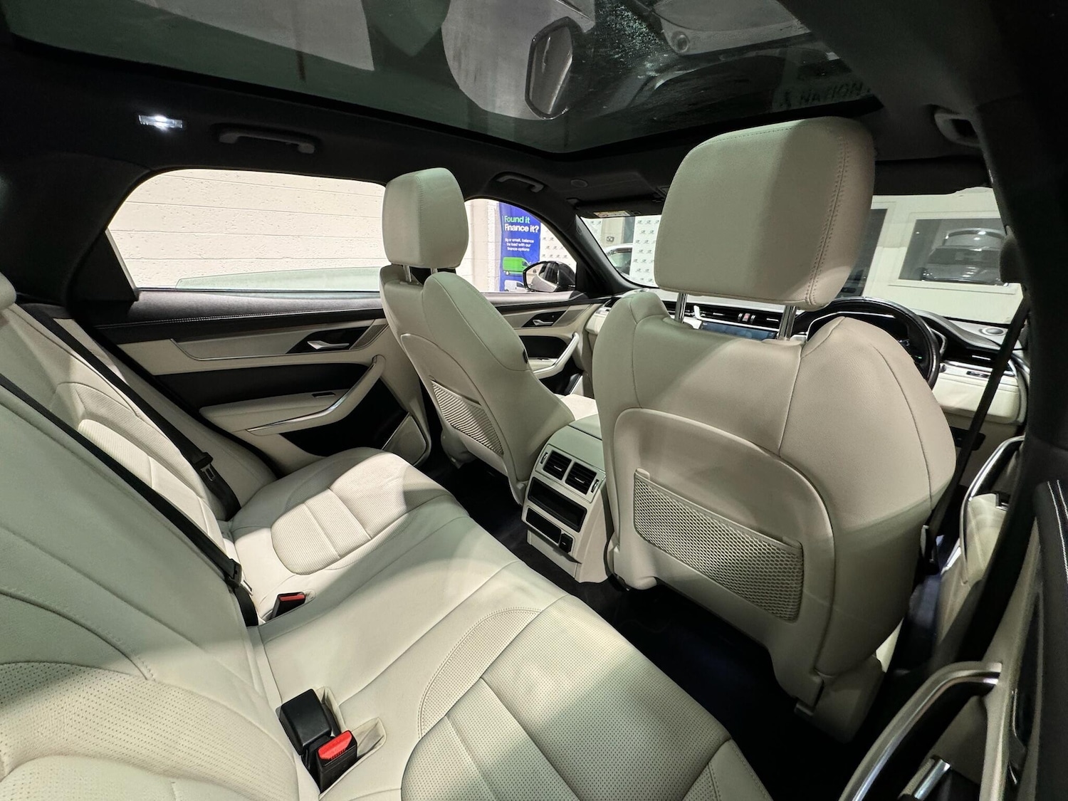 Used Jaguar F-Pace 2021 for sale - 76800848: Photo 11