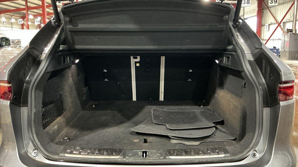 Used Jaguar F-Pace 2021 for sale - 76800848: Photo 8