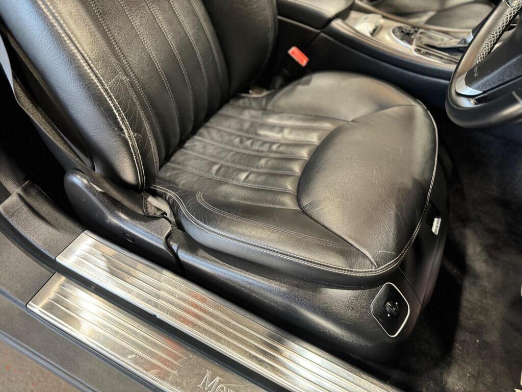 Used Mercedes-Benz SL 2011 for sale - 76992015: Photo 19
