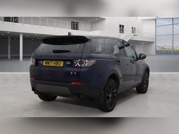 Used Land Rover Discovery Sport 2017 for sale - 76167163: Photo 4
