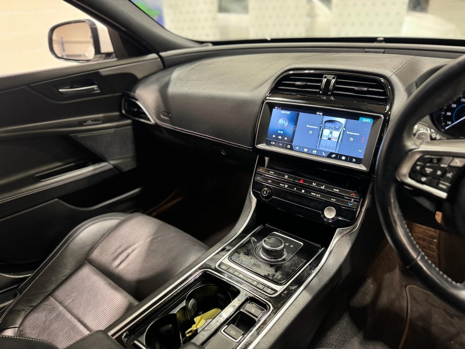 Used Jaguar XE 2019 for sale - 76965062: Photo 11