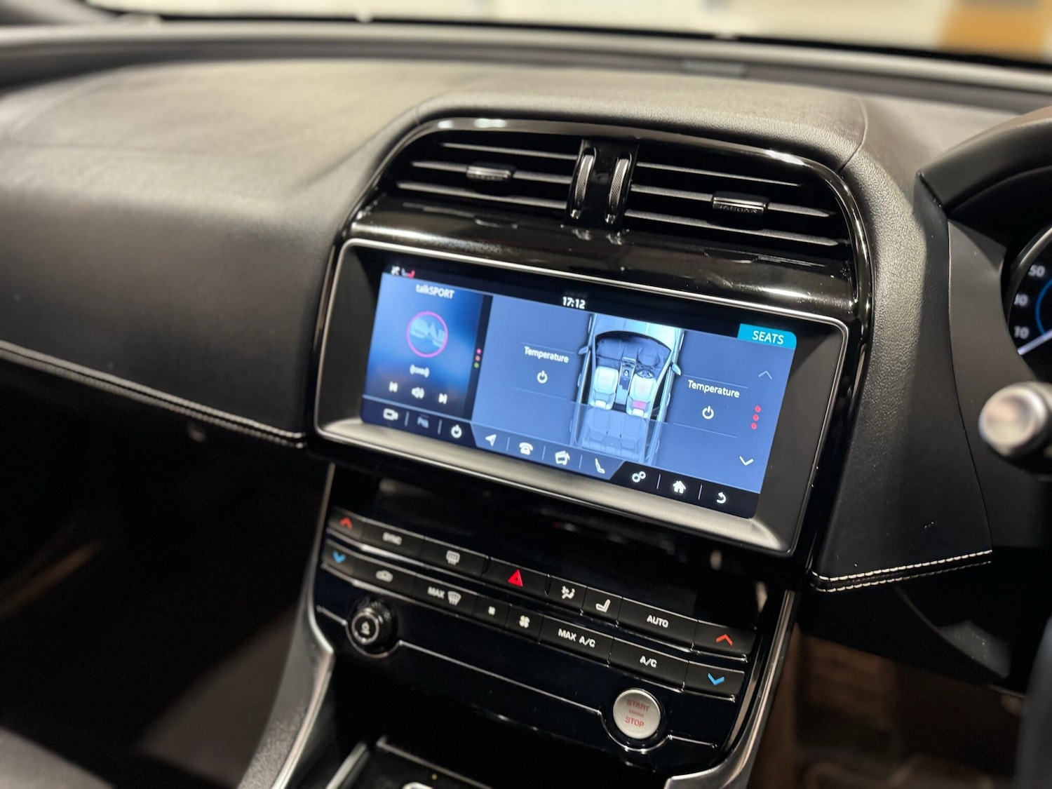 Used Jaguar XE 2019 for sale - 76965062: Photo 14