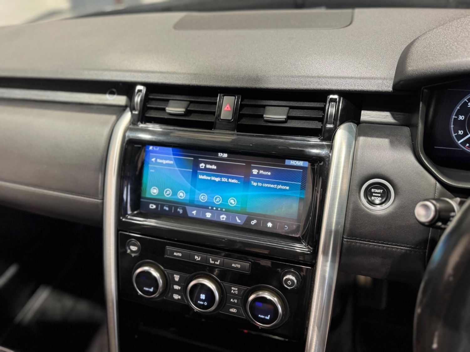 Used Land Rover Discovery 2019 for sale - 75964737: Photo 12