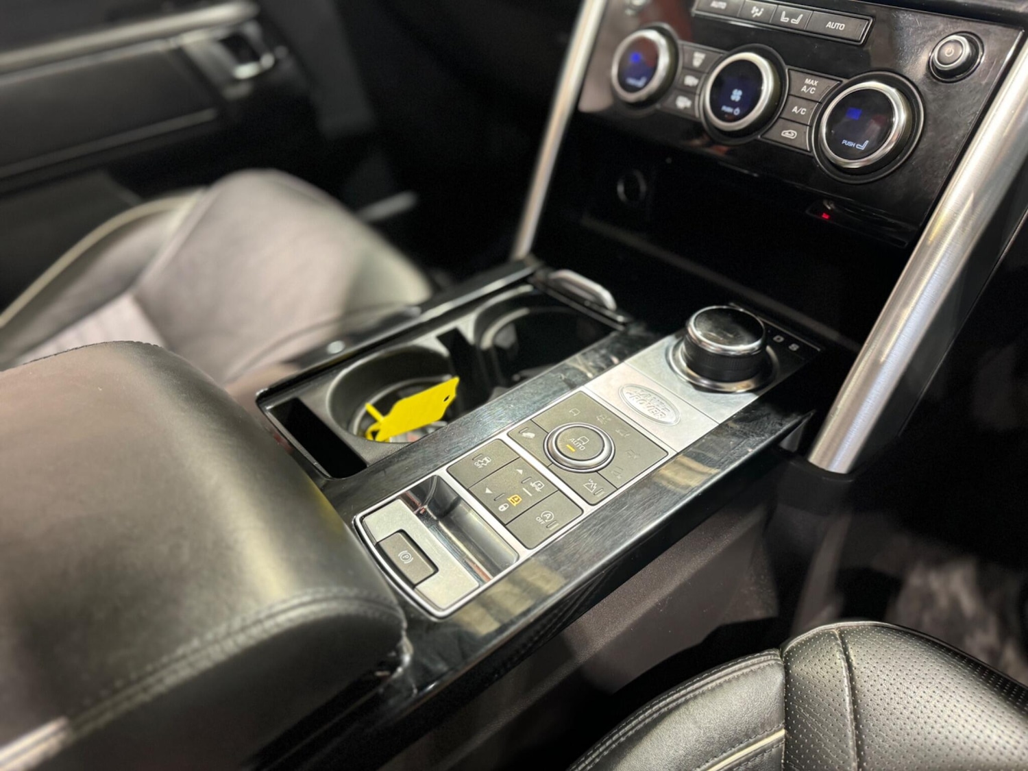 Used Land Rover Discovery 2019 for sale - 75964737: Photo 14