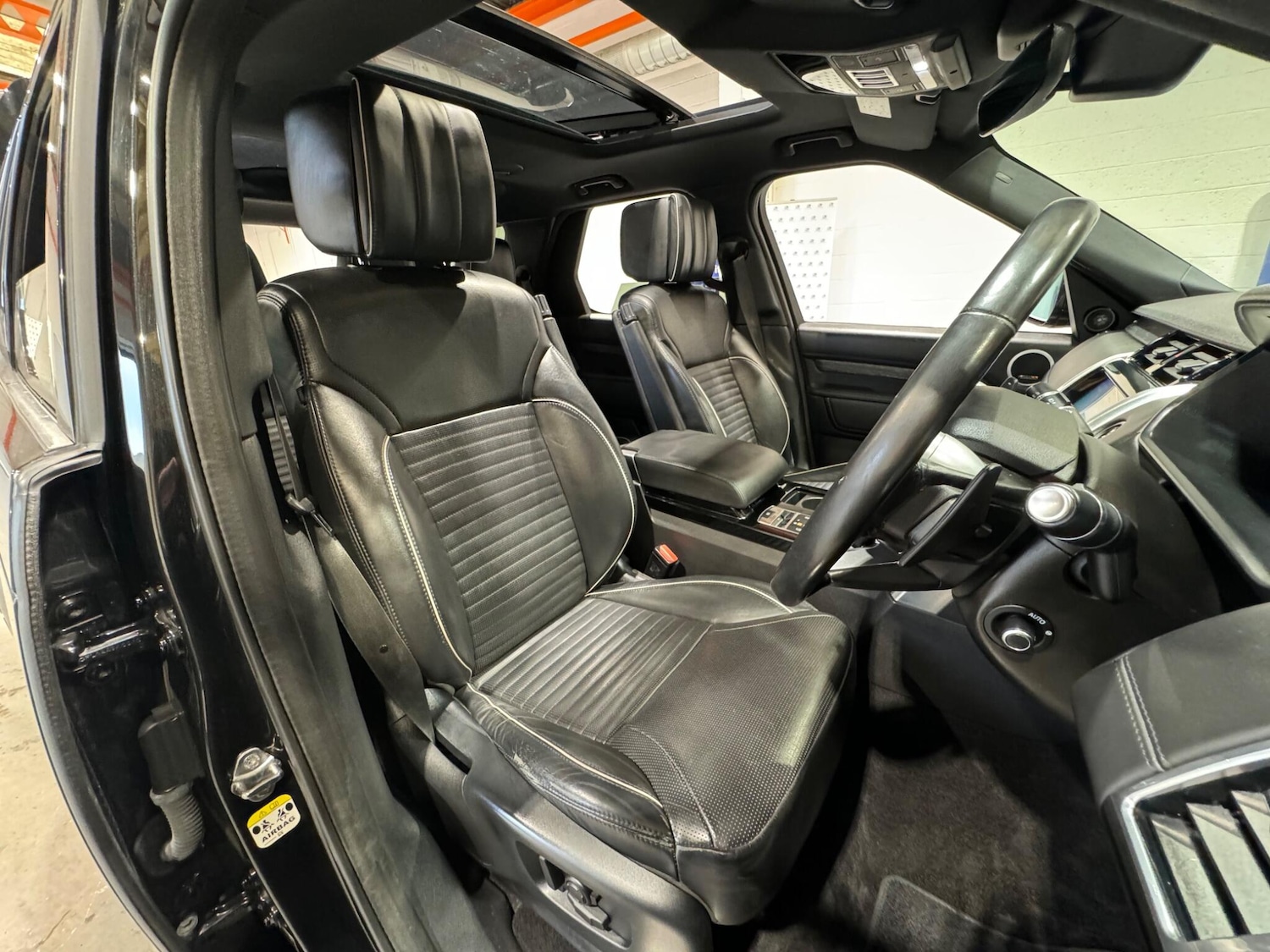 Used Land Rover Discovery 2019 for sale - 75964737: Photo 18