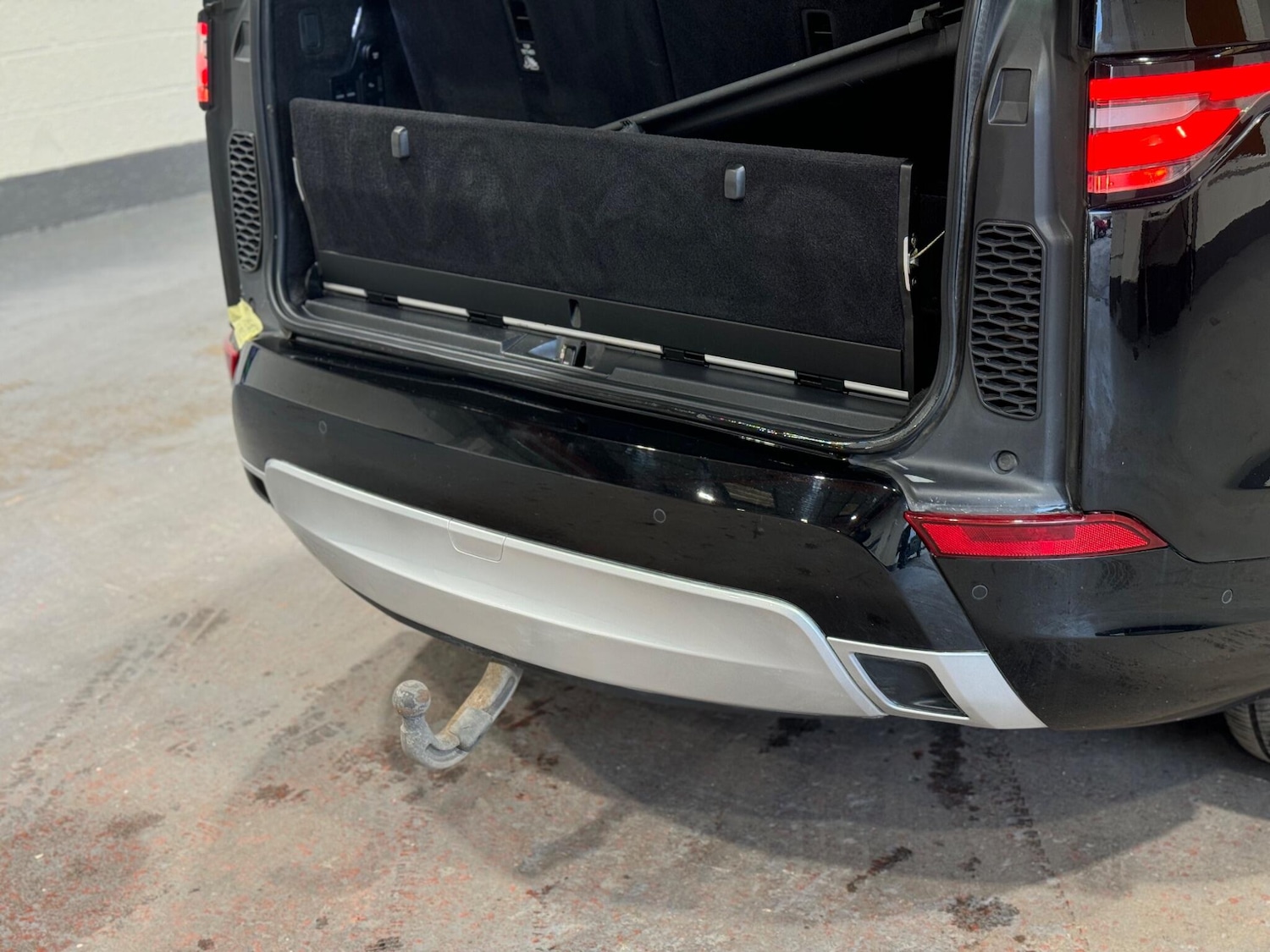 Used Land Rover Discovery 2019 for sale - 75964737: Photo 25