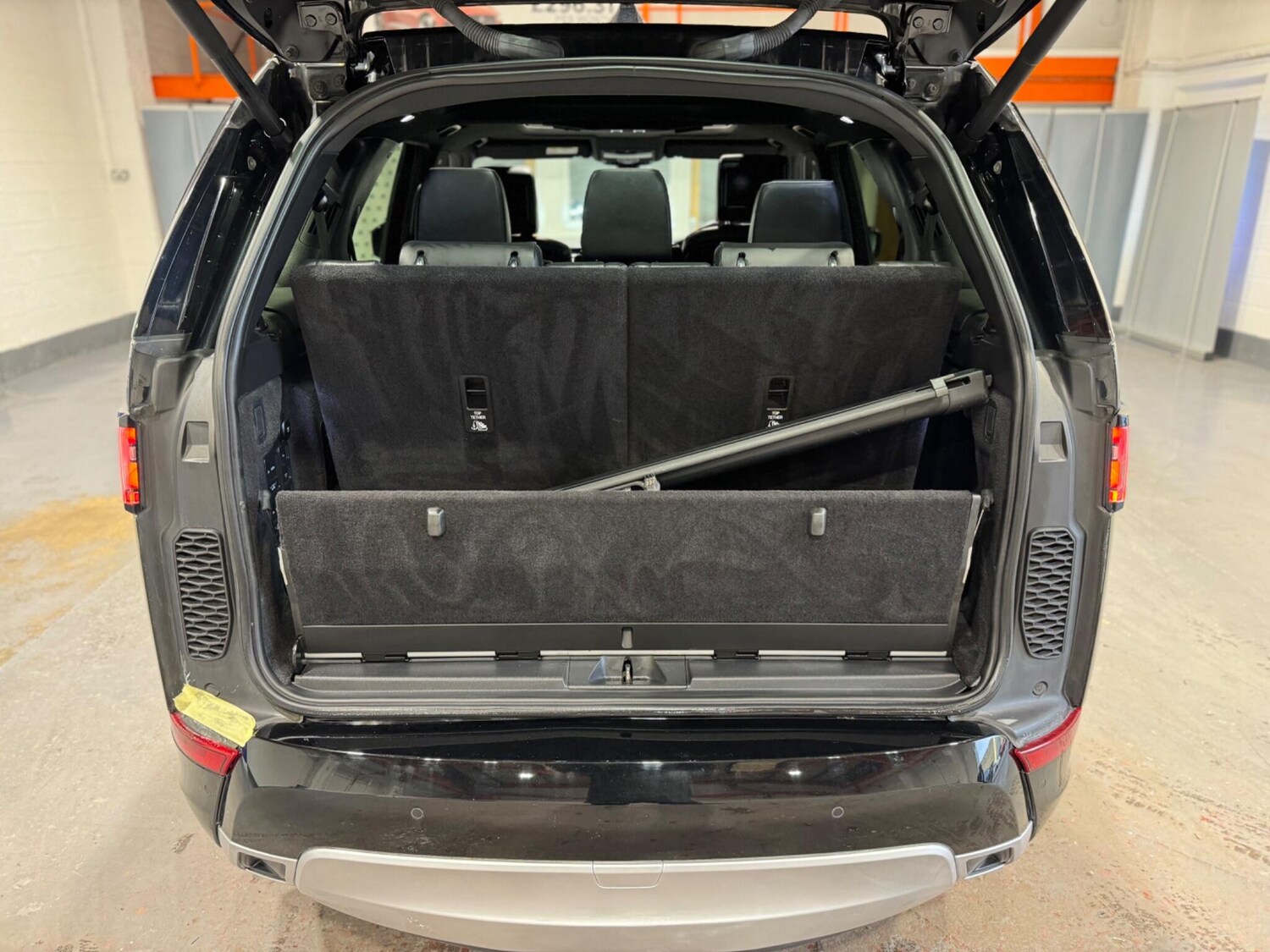 Used Land Rover Discovery 2019 for sale - 75964737: Photo 26