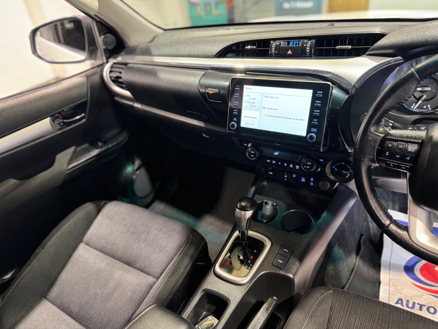 Used Toyota Hilux 2022 for sale - 76987801: Photo 14