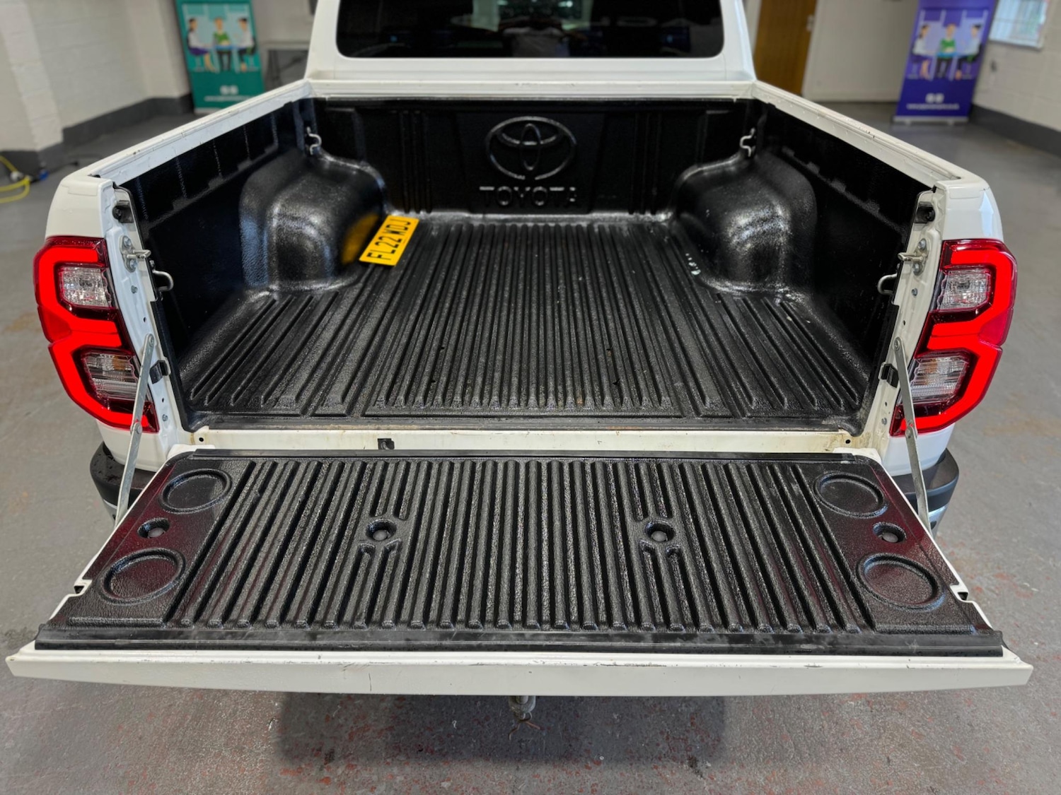 Used Toyota Hilux 2022 for sale - 76987801: Photo 21